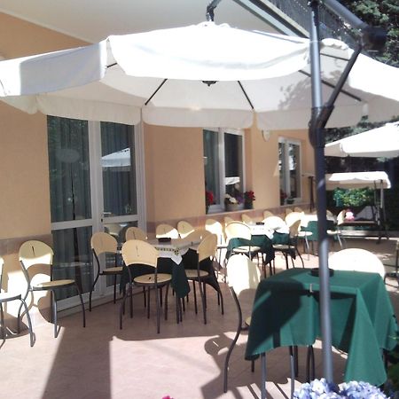 Hotel Trinidad Rimini Zewnętrze zdjęcie