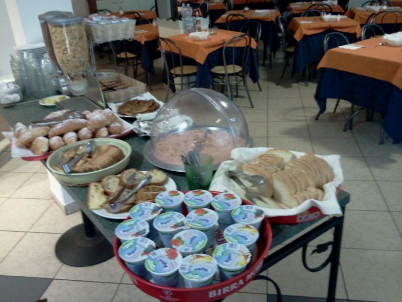 Hotel Trinidad Rimini Zewnętrze zdjęcie